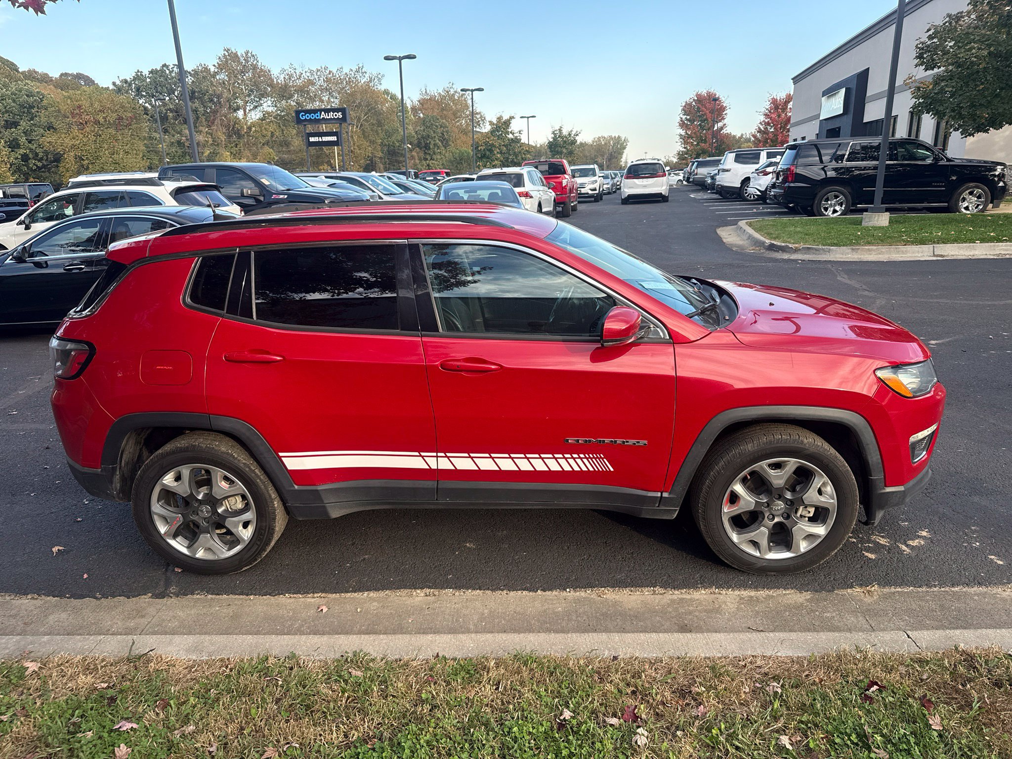 Used 2019 Jeep Compass Limited AWD/4WD image 4