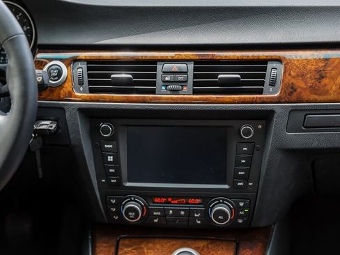 Used 2006 BMW 330i Sedan RWD image 19