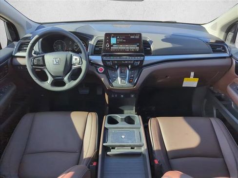 New 2026 Honda Odyssey Touring image 13