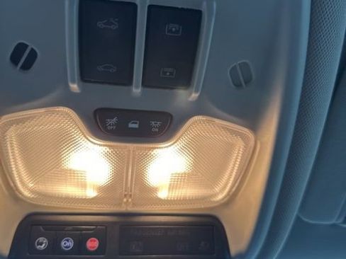 Used 2021 Buick Encore GX Essence w/ Experience Buick Package image 31