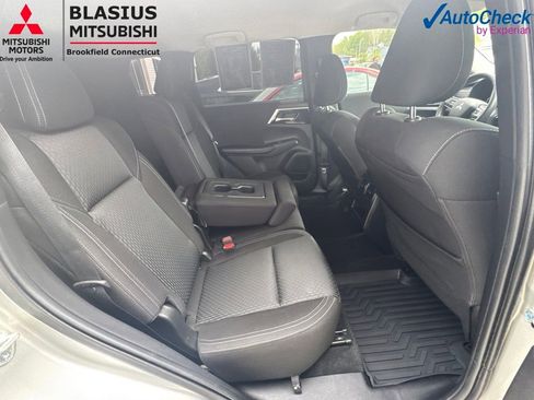 Used 2022 Mitsubishi Outlander ES AWD/4WD image 45