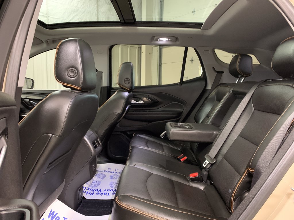 Used 2022 GMC Terrain AT4 w/ Infotainment Package II AWD/4WD image 22