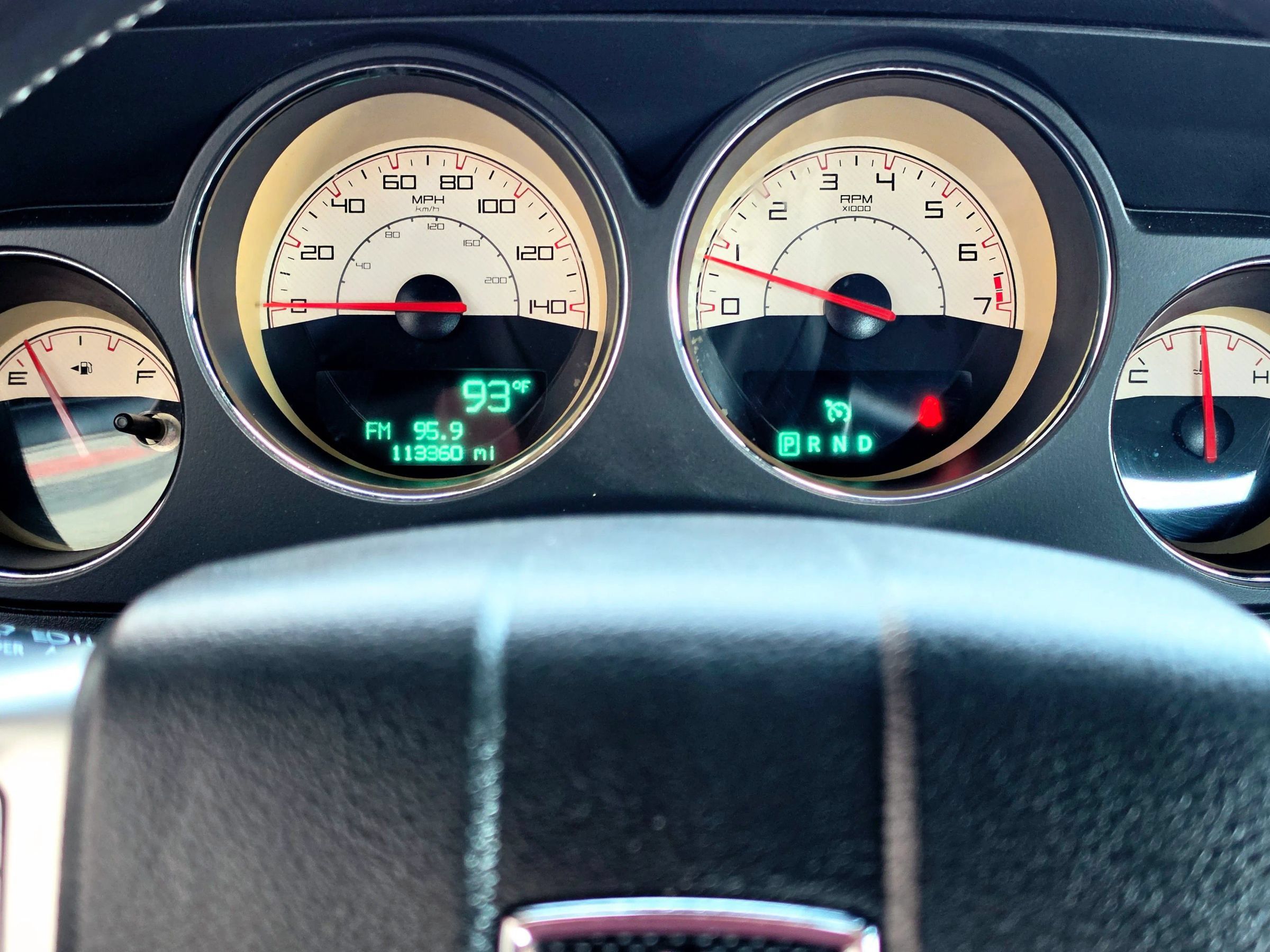 Used 2014 Dodge Challenger SXT RWD image 23