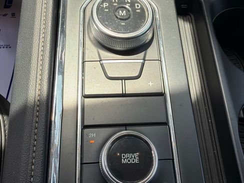 Used 2024 Ford Expedition XLT AWD/4WD image 20