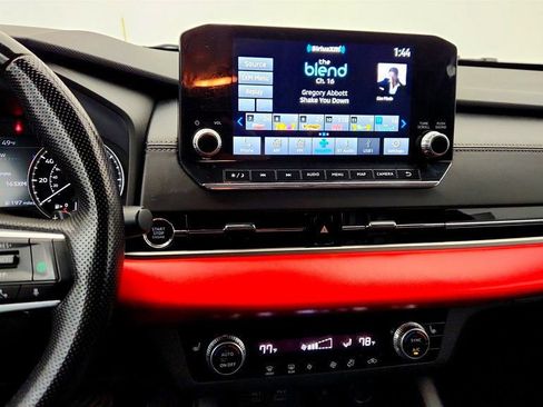 Used 2022 Mitsubishi Outlander SE image 17