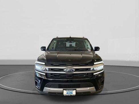 Used 2024 Ford Expedition XLT image 3