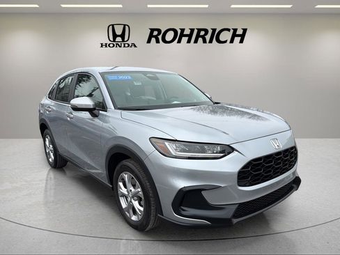 Used 2023 Honda HR-V LX image 3