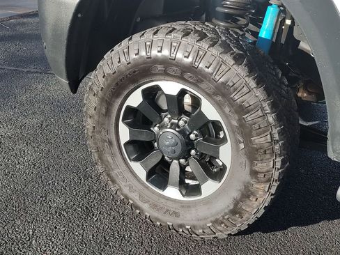 Used 2018 RAM 2500 Power Wagon w/ Luxury Group image 18