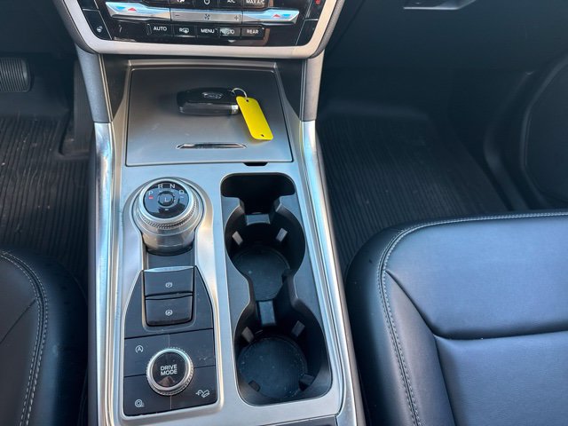 Used 2023 Ford Explorer XLT w/ Equipment Group 202A AWD/4WD image 18