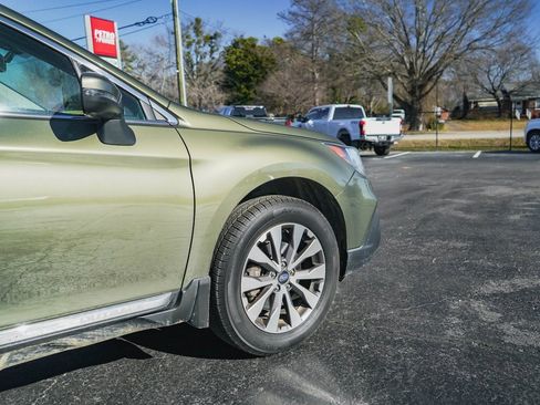 Used 2019 Subaru Outback 2.5i Touring image 29