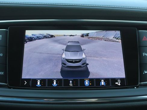 Used 2020 Buick Enclave Avenir w/ Avenir Technology Package image 40