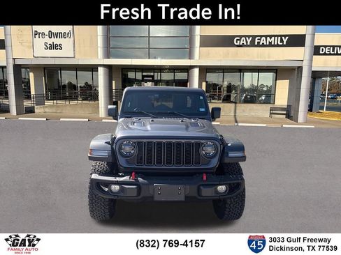 Used 2025 Jeep Wrangler Unlimited Rubicon w/ Safety Group AWD/4WD image 2