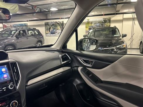 Used 2023 Subaru Forester Limited image 26