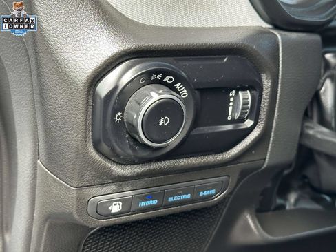 Used 2024 Jeep Wrangler Unlimited AWD/4WD image 17