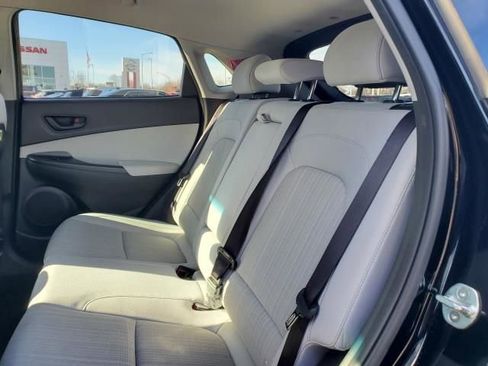 Used 2023 Hyundai Kona SEL image 14