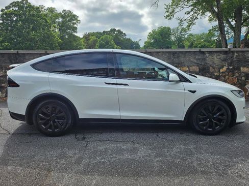 Used 2023 Tesla Model X AWD/4WD image 10