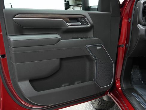 New 2026 GMC Sierra 2500 SLT w/ SLT Convenience Package image 19