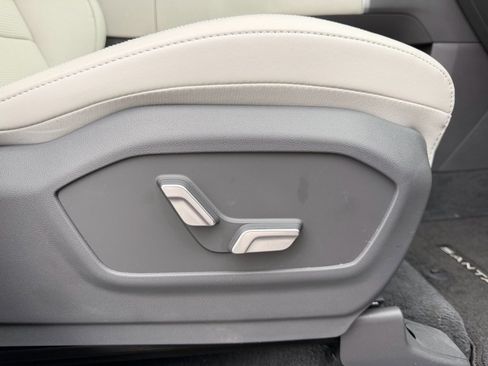 Used 2025 Hyundai Santa Fe Calligraphy image 26