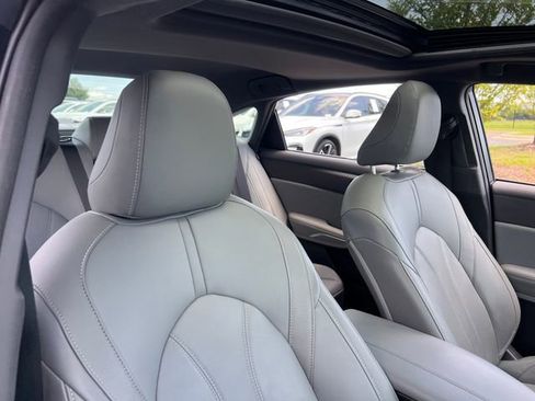 Used 2019 Toyota Avalon XLE w/ Moonroof Package FWD image 33