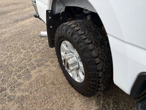 Used 2023 Ford F250 XLT w/ FX4 Off-Road Package image 18