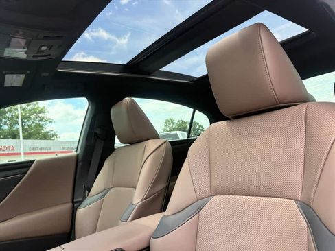 Used 2022 Lexus ES 350 w/ Premium Package FWD image 24