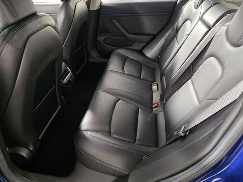 Used 2018 Tesla Model 3 Long Range image 15