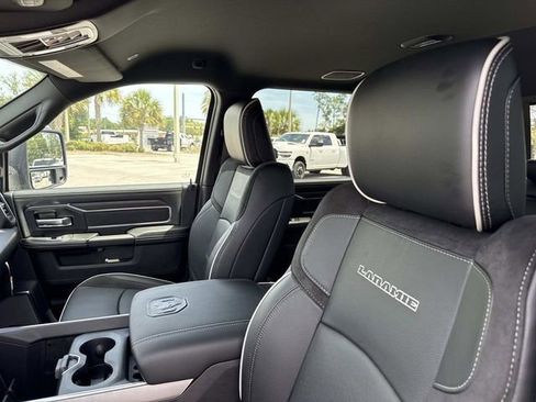 New 2026 RAM 3500 Laramie AWD/4WD image 21