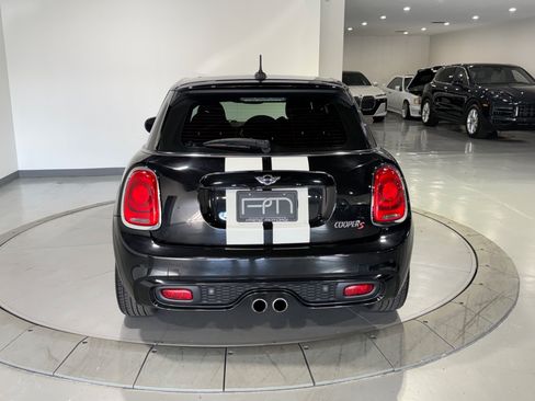 Used 2018 MINI Cooper S FWD image 12
