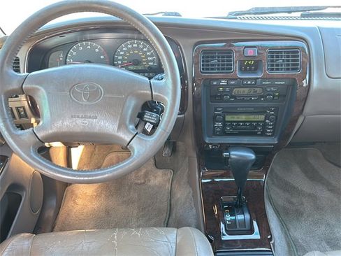 Used 2002 Toyota 4Runner Limited image 17