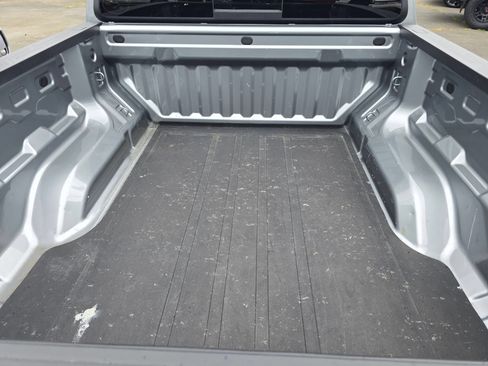 Used 2024 GMC Canyon Elevation w/ Convenience Package RWD image 14