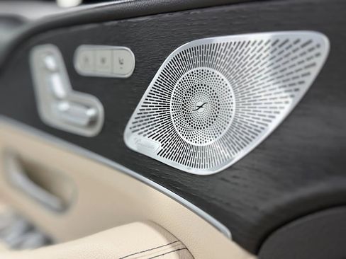 Used 2020 Mercedes-Benz GLS 450 GLS 450 4MATIC Sport Utility 4 image 24