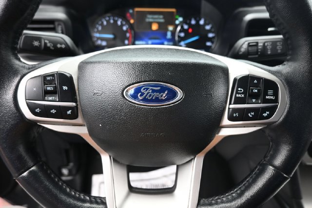 Used 2022 Ford Explorer XLT AWD/4WD image 18