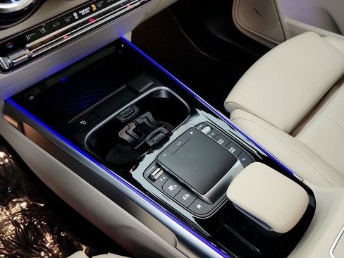 Used 2023 Mercedes-Benz EQB 250+ image 15