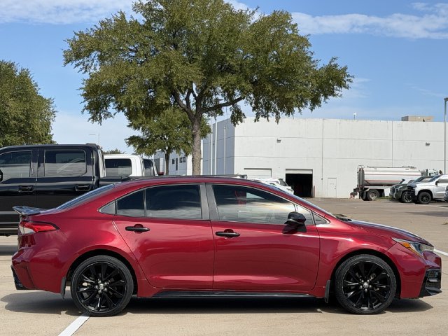 Used 2022 Toyota Corolla SE FWD image 3