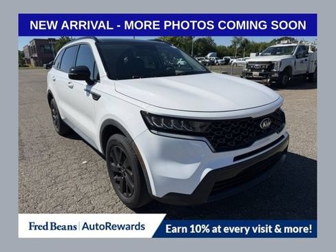 Used 2021 Kia Sorento S w/ Panoramic Sunroof Package AWD/4WD image 1
