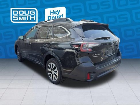 Used 2022 Subaru Outback Premium AWD/4WD image 2
