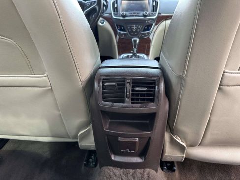 Used 2015 Buick Regal Premium w/ Experience Buick Package FWD image 22