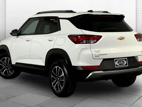 Used 2025 Chevrolet TrailBlazer LT AWD/4WD image 11
