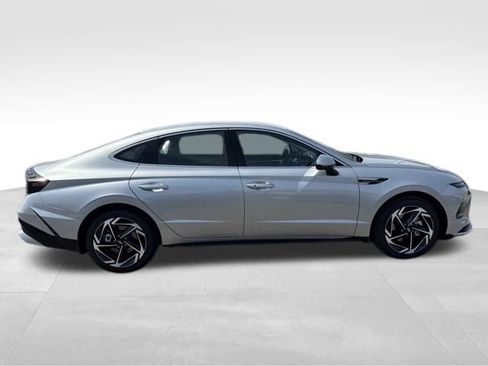 New 2026 Hyundai Sonata SEL FWD image 6