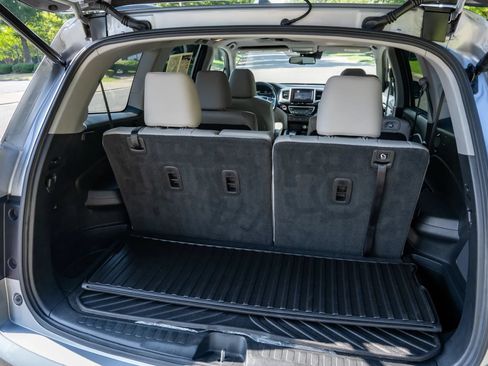 Used 2017 Honda Pilot Elite image 16