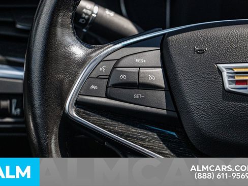 Used 2022 Cadillac XT5 Premium Luxury image 32