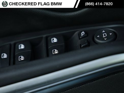 Used 2025 BMW 330i Sedan w/ M Sport Package image 19