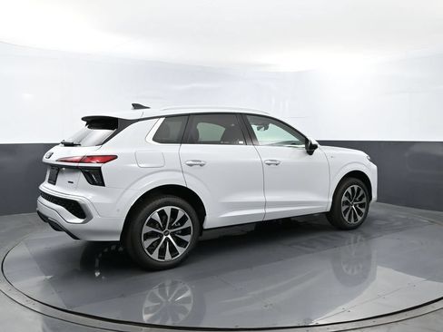New 2026 Audi Q3 quattro 2.0T AWD/4WD image 24