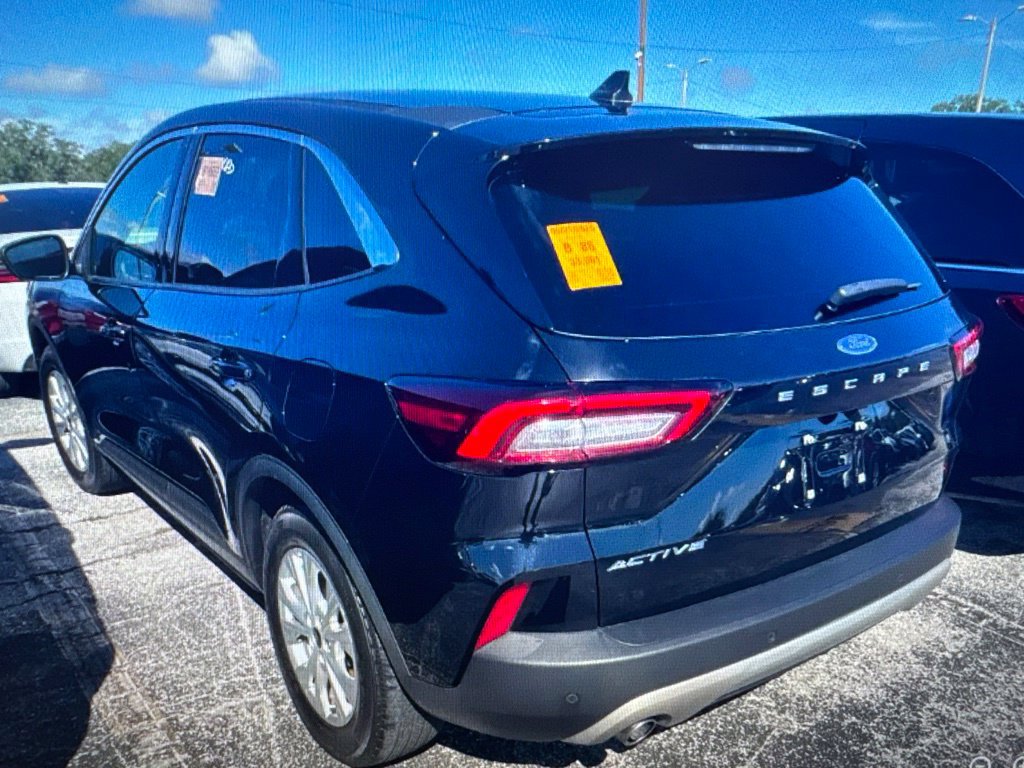 Used 2024 Ford Escape Active w/ Tech Pack #1 FWD image 2