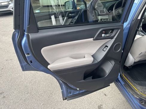 Used 2016 Subaru Forester 2.5i Touring w/ Eyesight & Navigation System AWD/4WD image 21