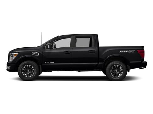 Used 2017 Nissan Titan PRO-4X AWD/4WD image 38