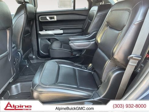 Used 2023 Ford Explorer XLT w/ Equipment Group 202A AWD/4WD image 13