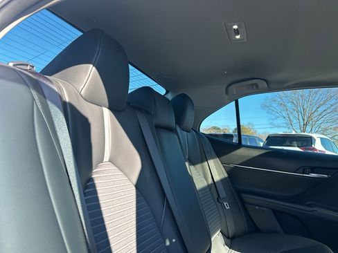 Used 2024 Toyota Camry SE image 10