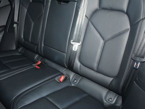 New 2026 Porsche Macan Base image 22