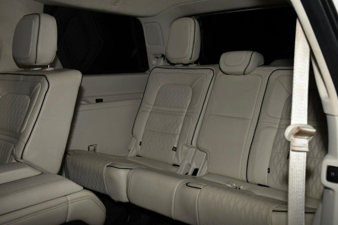 Used 2019 Lincoln Navigator Black Label w/ Cargo Package AWD/4WD image 34
